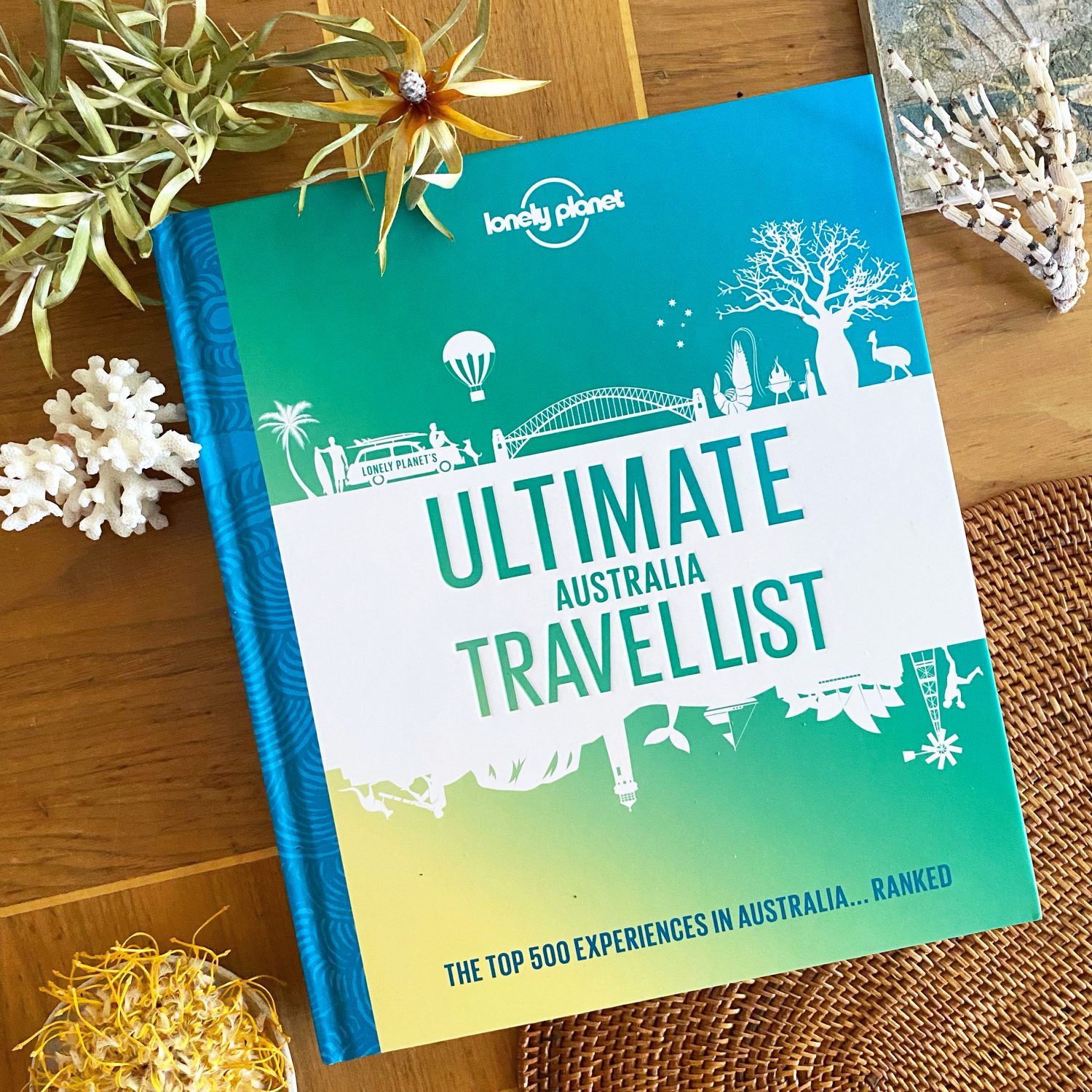 Ultimate Australia Travel List – Book Review
